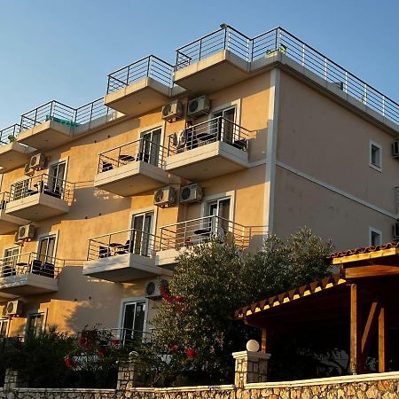 Season Inn Dhërmi Dış mekan fotoğraf