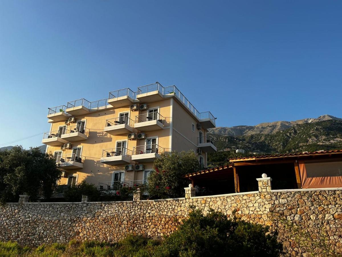 Season Inn Dhërmi Dış mekan fotoğraf