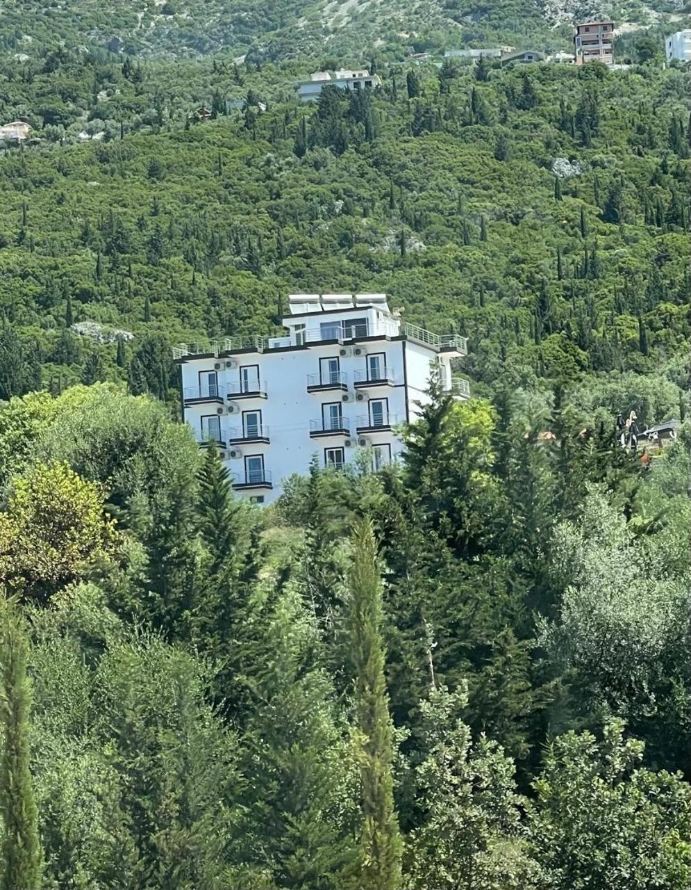 Season Inn Dhërmi Dış mekan fotoğraf