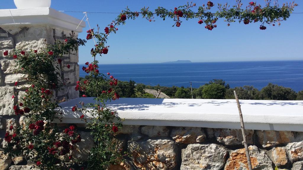 Season Inn Dhërmi Dış mekan fotoğraf