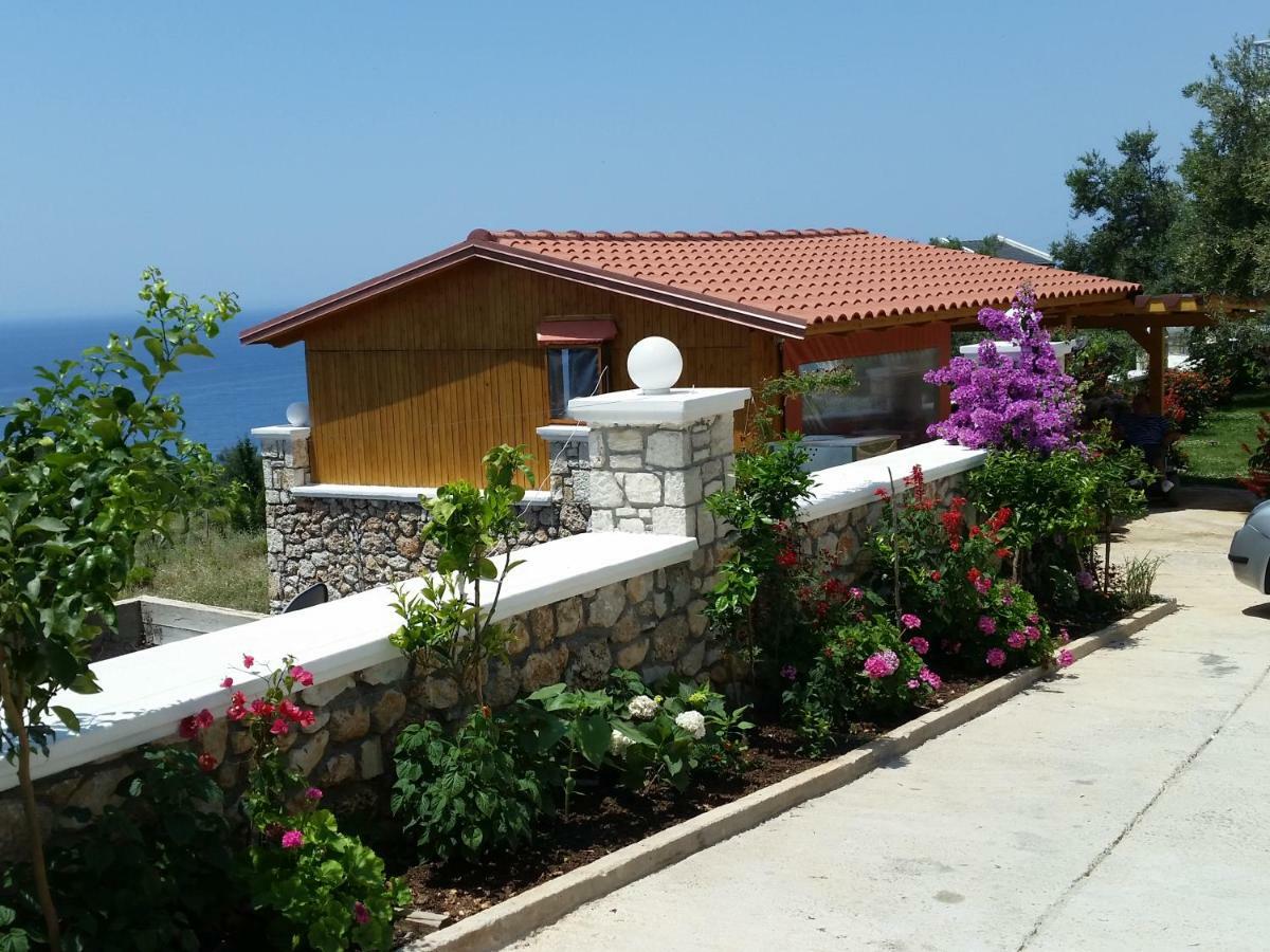Season Inn Dhërmi Dış mekan fotoğraf