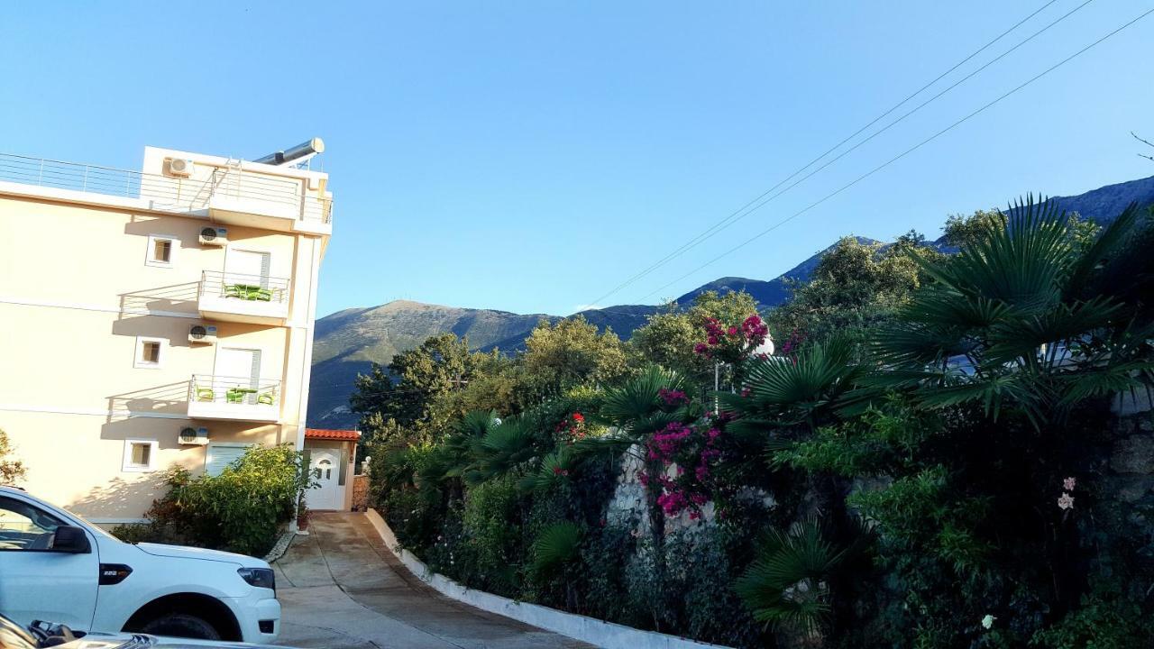 Season Inn Dhërmi Dış mekan fotoğraf