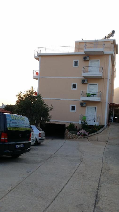 Season Inn Dhërmi Oda fotoğraf